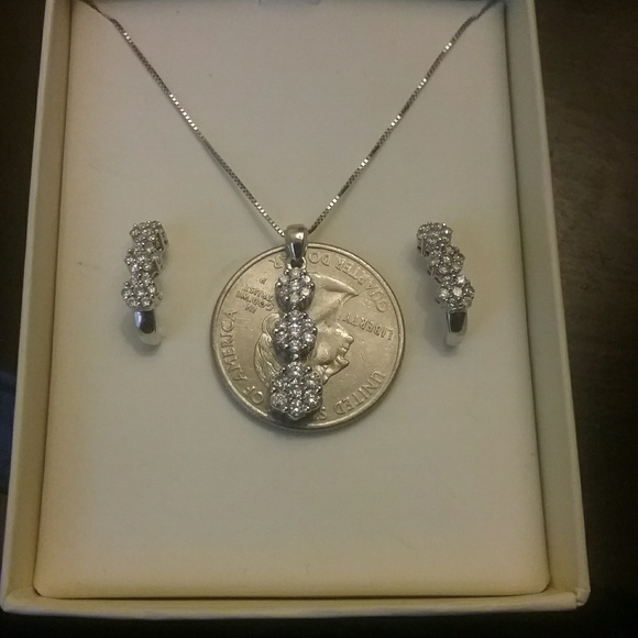 21stone Diamond necklace & earring set 10kt/14k - Picture 8 of 8